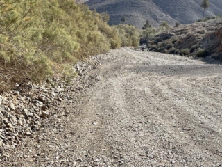 Ajuy, Palmenoase und Felsentor.