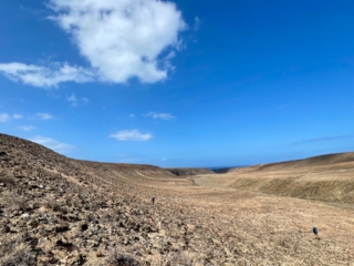 Ajuy, Palmenoase und Felsentor.
