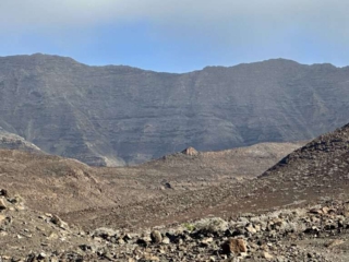 Monta&ntilde;a De Jor&oacute;s und der steinerne Thron