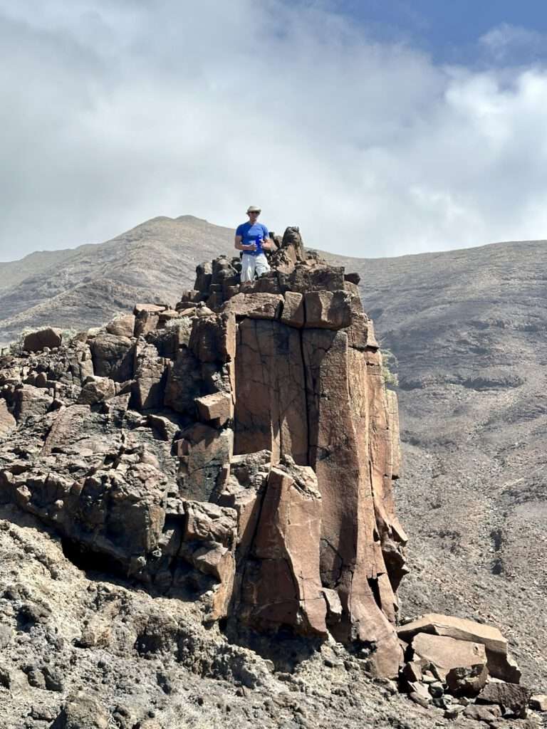 Montaña De Jorós und der steinerne Thron