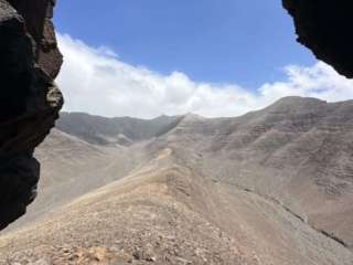 Monta&ntilde;a De Jor&oacute;s und der steinerne Thron