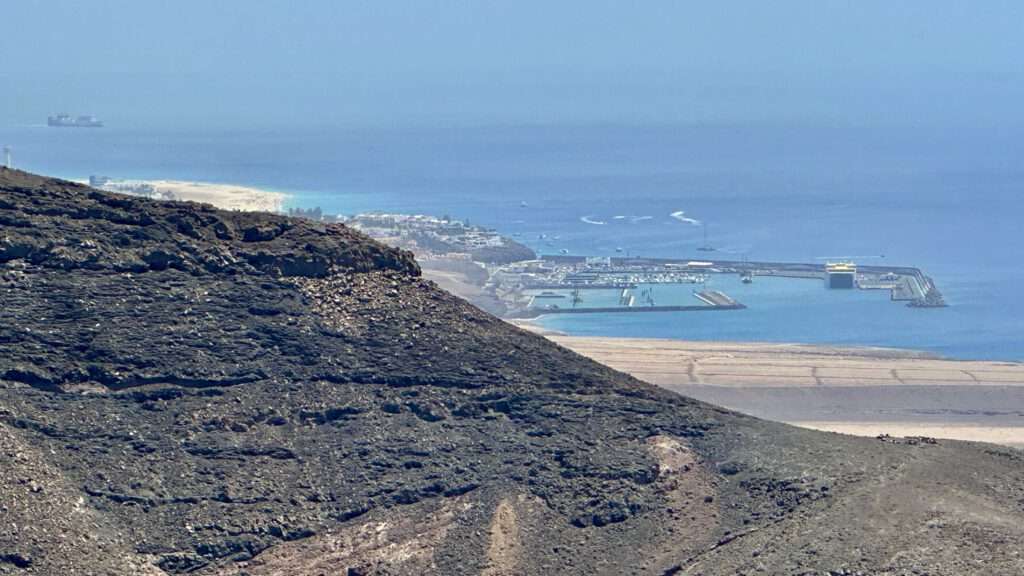 Montaña De Jorós und der steinerne Thron
